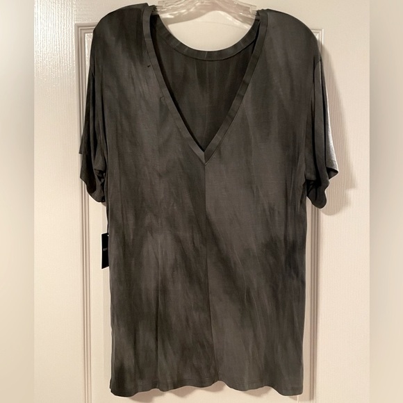 Forever 21 Tie Dye Shirt NWT - Picture 2 of 3